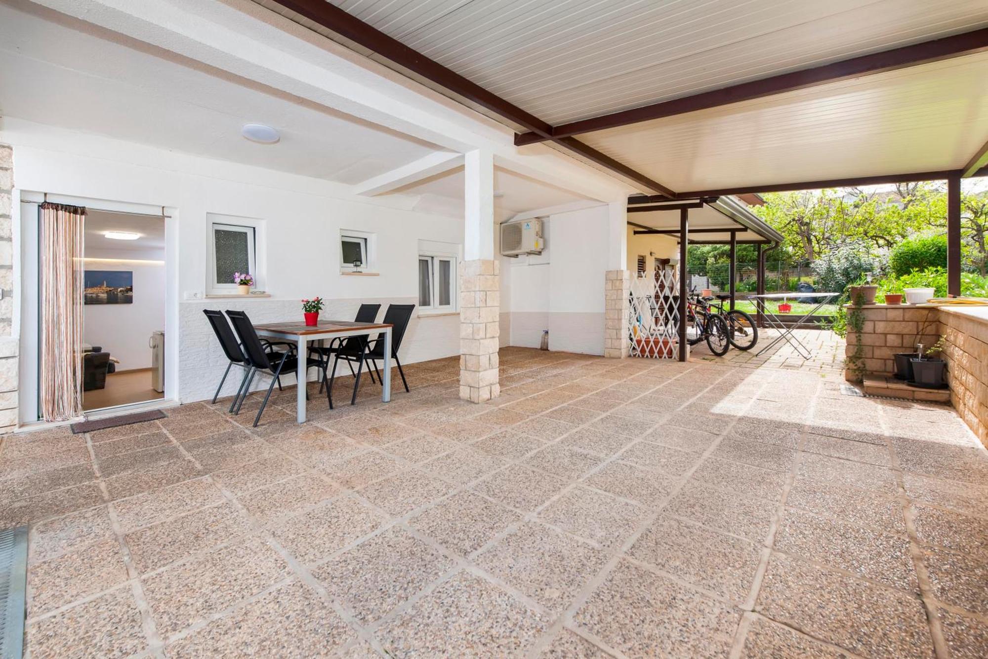Apartments And Room Silvana Rovinj Exterior foto