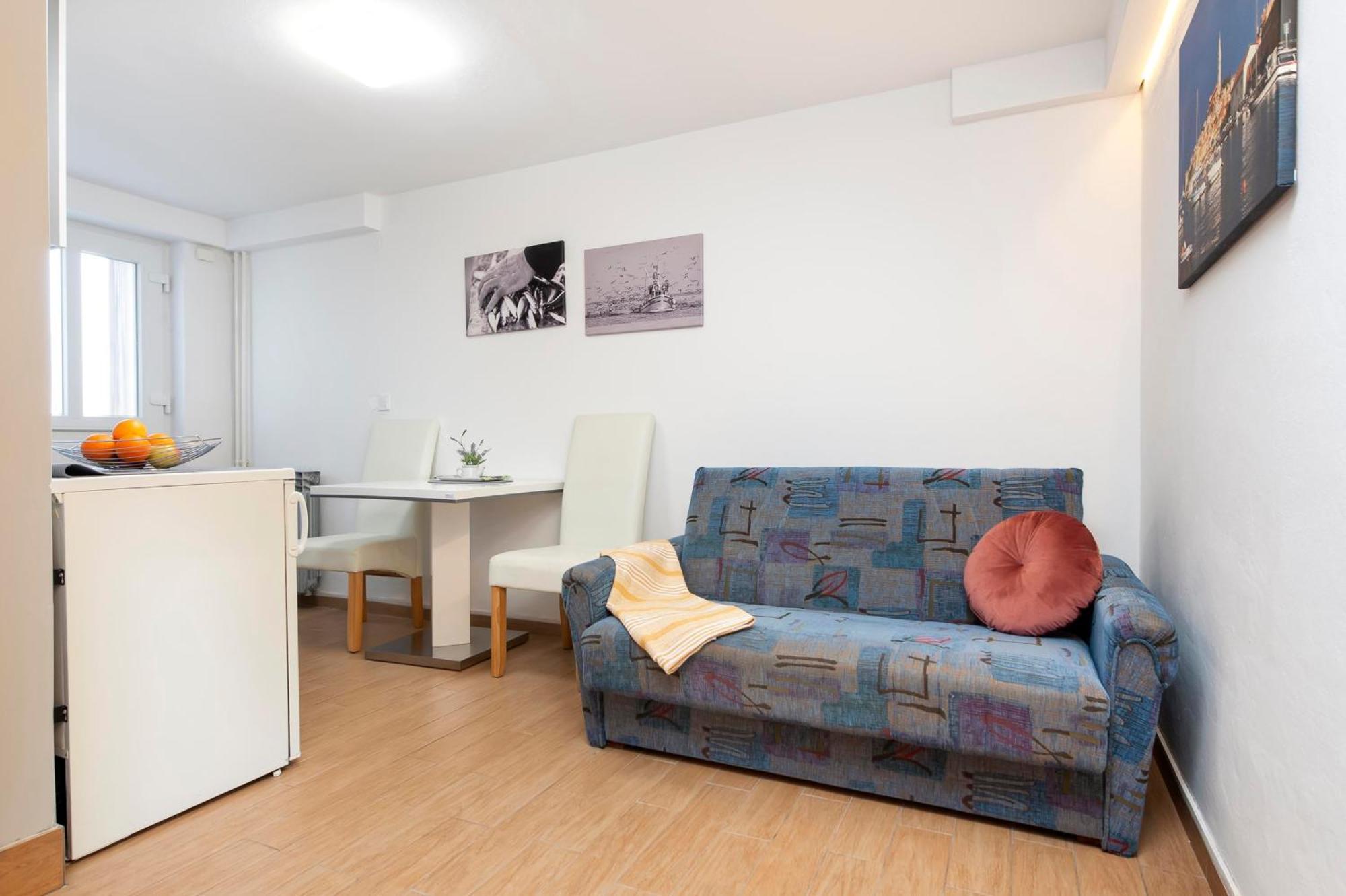 Apartments And Room Silvana Rovinj Exterior foto