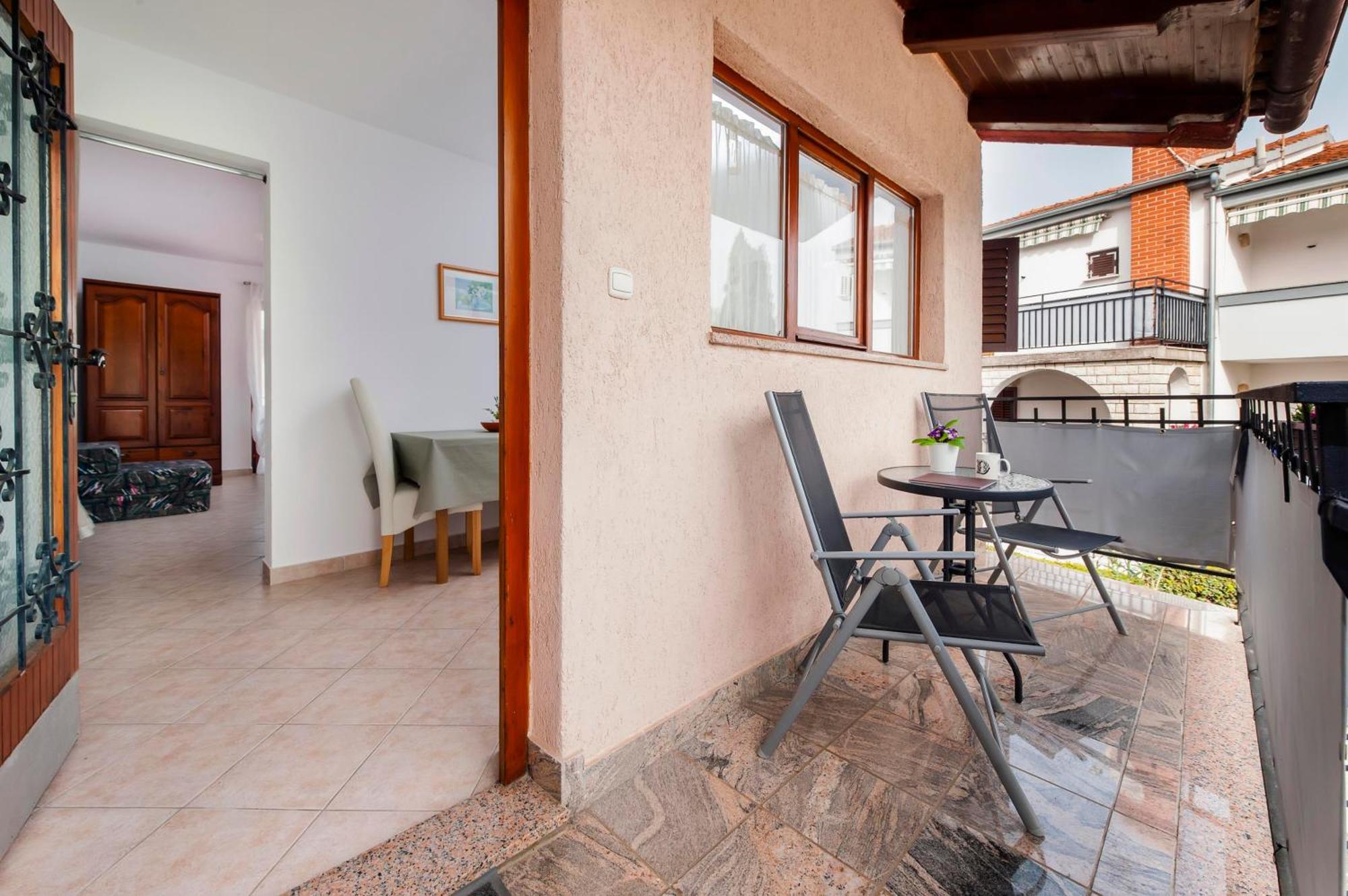 Apartments And Room Silvana Rovinj Exterior foto