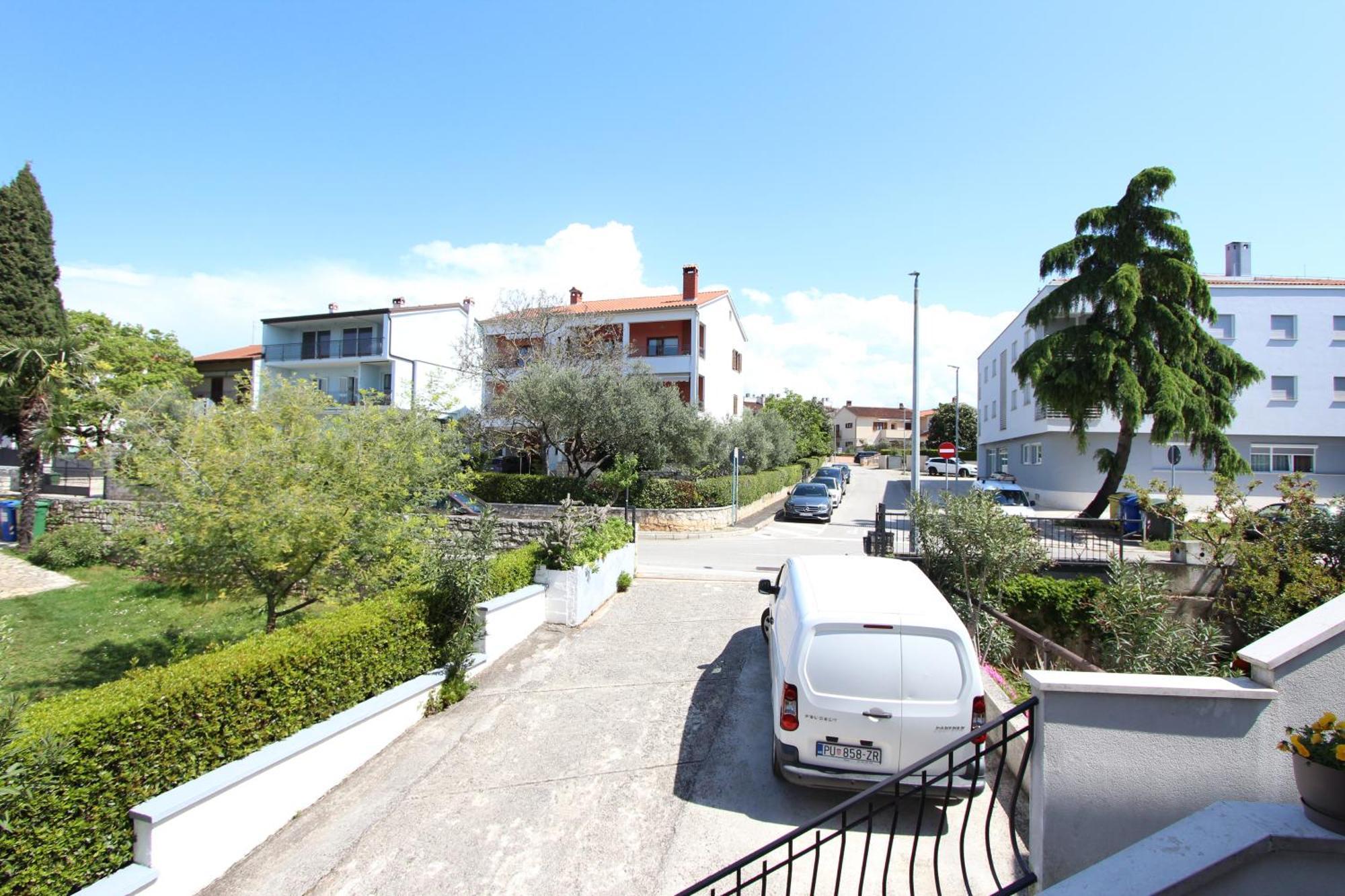 Apartments And Room Silvana Rovinj Quarto foto